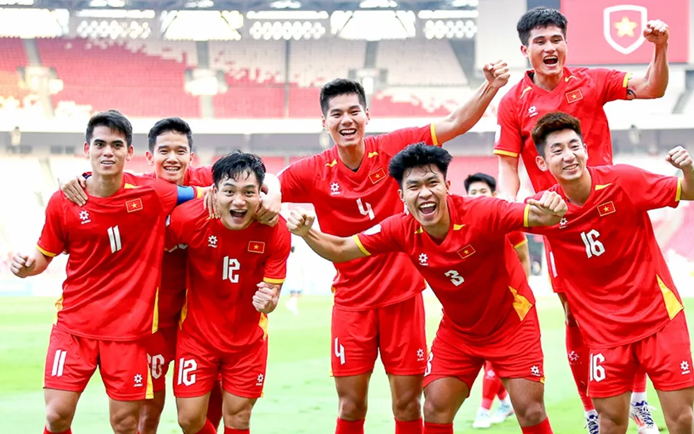 Tiền vệ Xuân Bắc số 12 thi đấu cho U23 Việt Nam