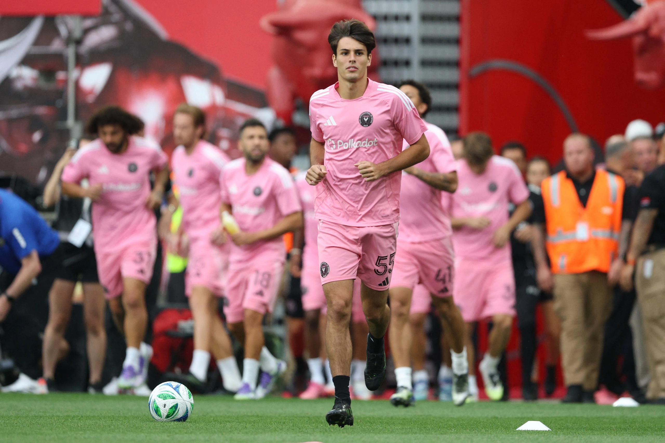 Federico Redondo chia tay Inter Miami để tìm thử thách mới, sau khi đội bóng vừa chiêu mộ Rodrigo De Paul, bạn thân của Messi
