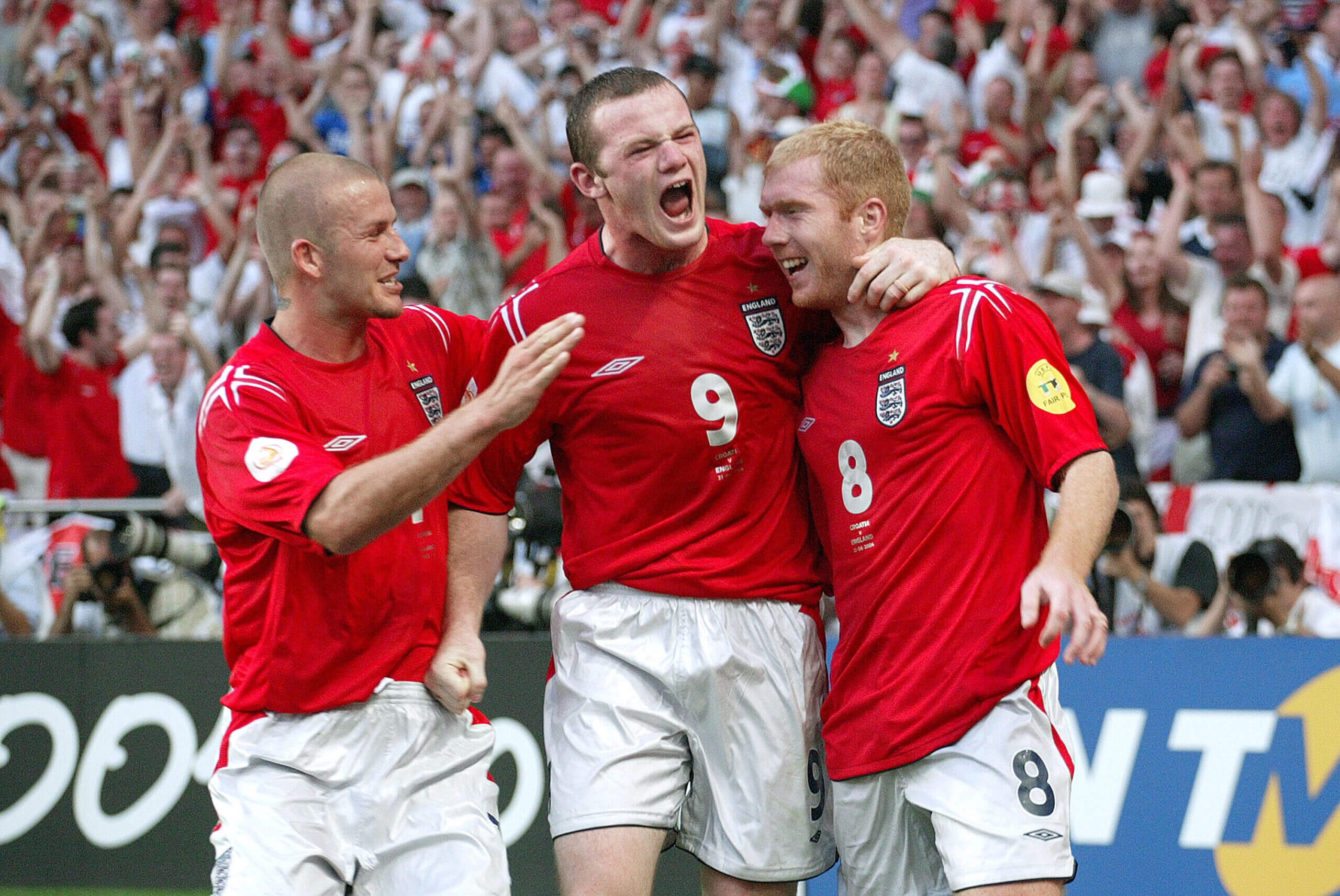 Rooney tỏa sáng rực rỡ tại EURO 2004.