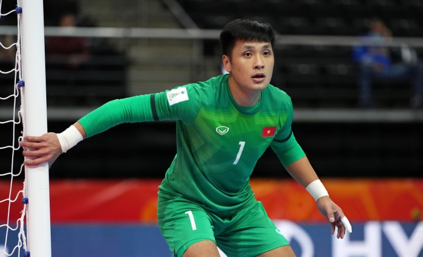 Thủ môn Hồ Văn Ý chấn thương, bỏ lỡ SEA Games 33 và những giải đấu quan trọng