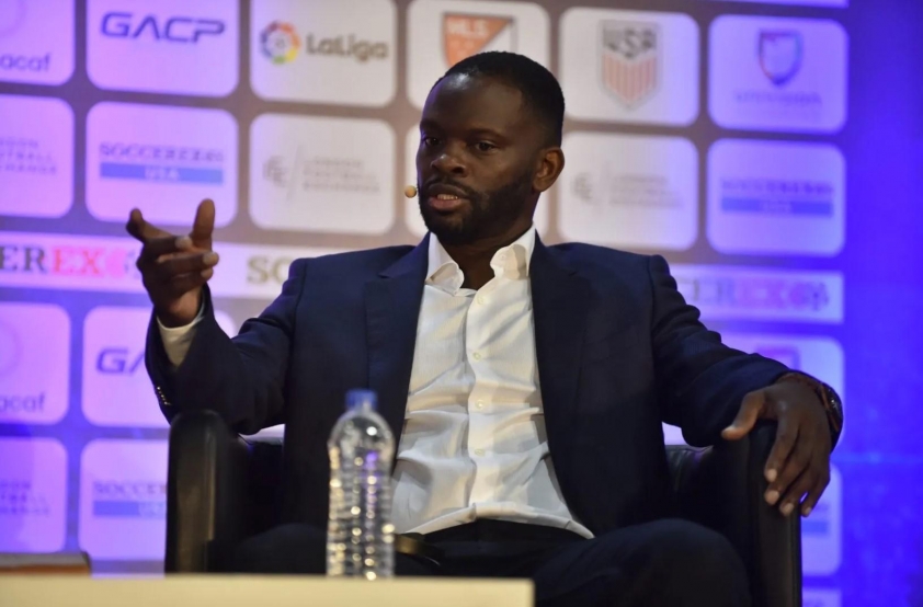 Louis Saha kêu gọi can thiệp từ Premier League