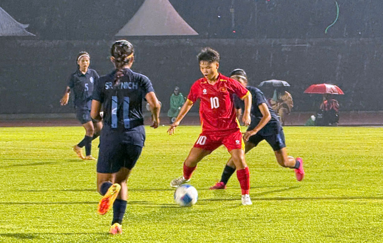 U16 nữ Việt Nam - Minh Anh lập hat-trick