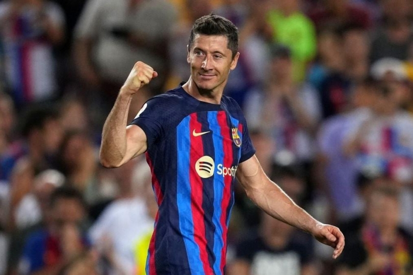 Lewandowski vẫn có được phong độ ấn tượng ở độ tuổi 36. Lewandowski day dứt về danh hiệu Quả bóng Vàng 684483