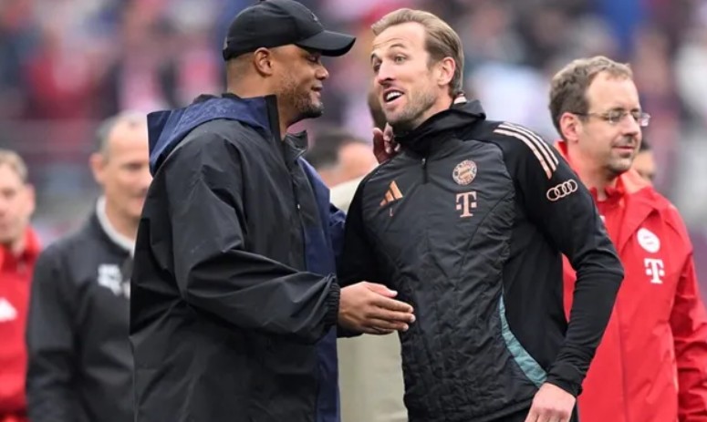 Harry Kane ăn mừng bàn thắng
