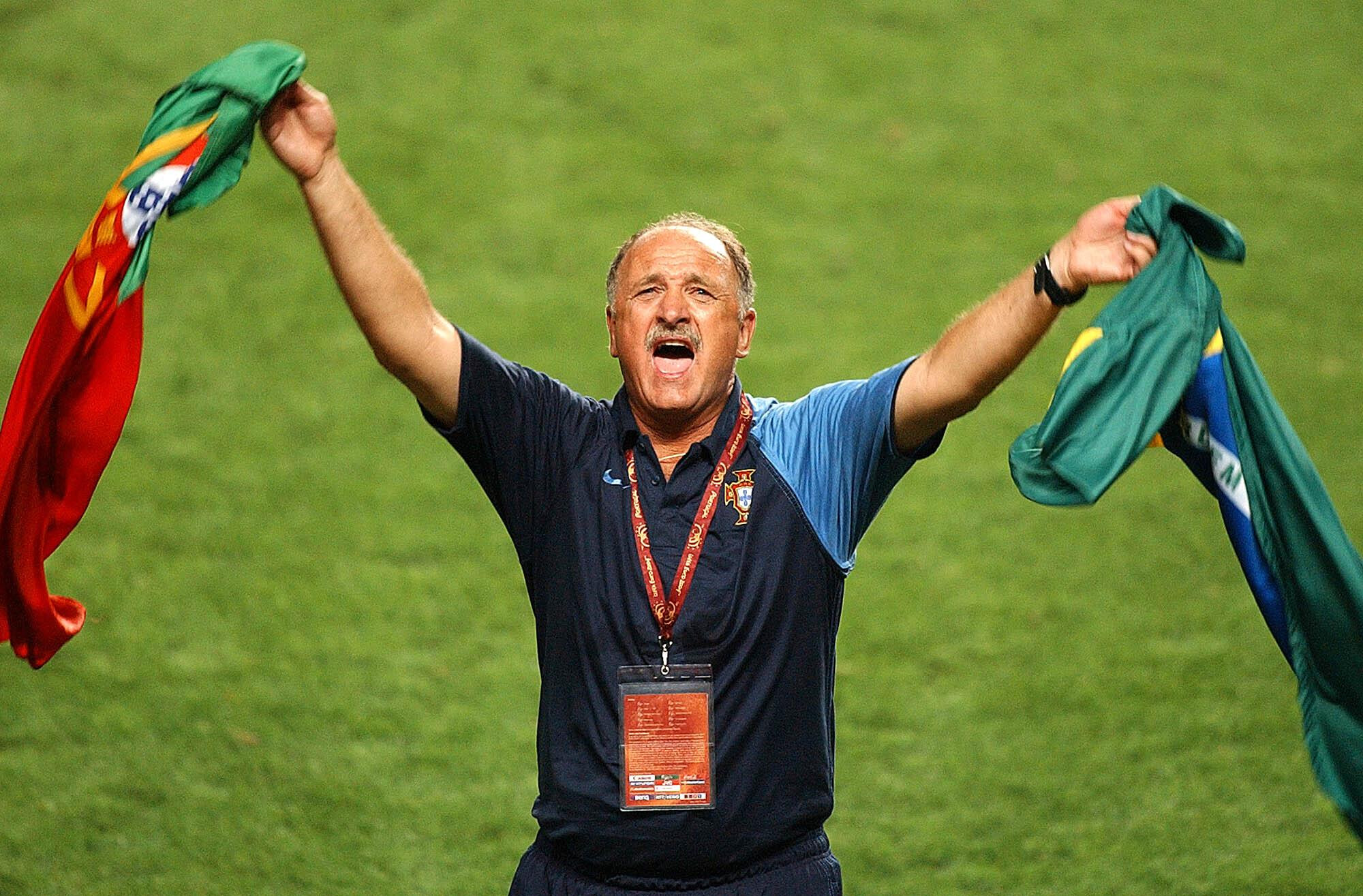 Scolari bước vào giải đấu với muôn vàn áp lực.