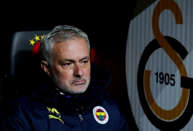 Mourinho không thể làm nên chuyện ở Thổ Nhĩ Kỳ. Mourinho không thể làm nên chuyện ở Thổ Nhĩ Kỳ.