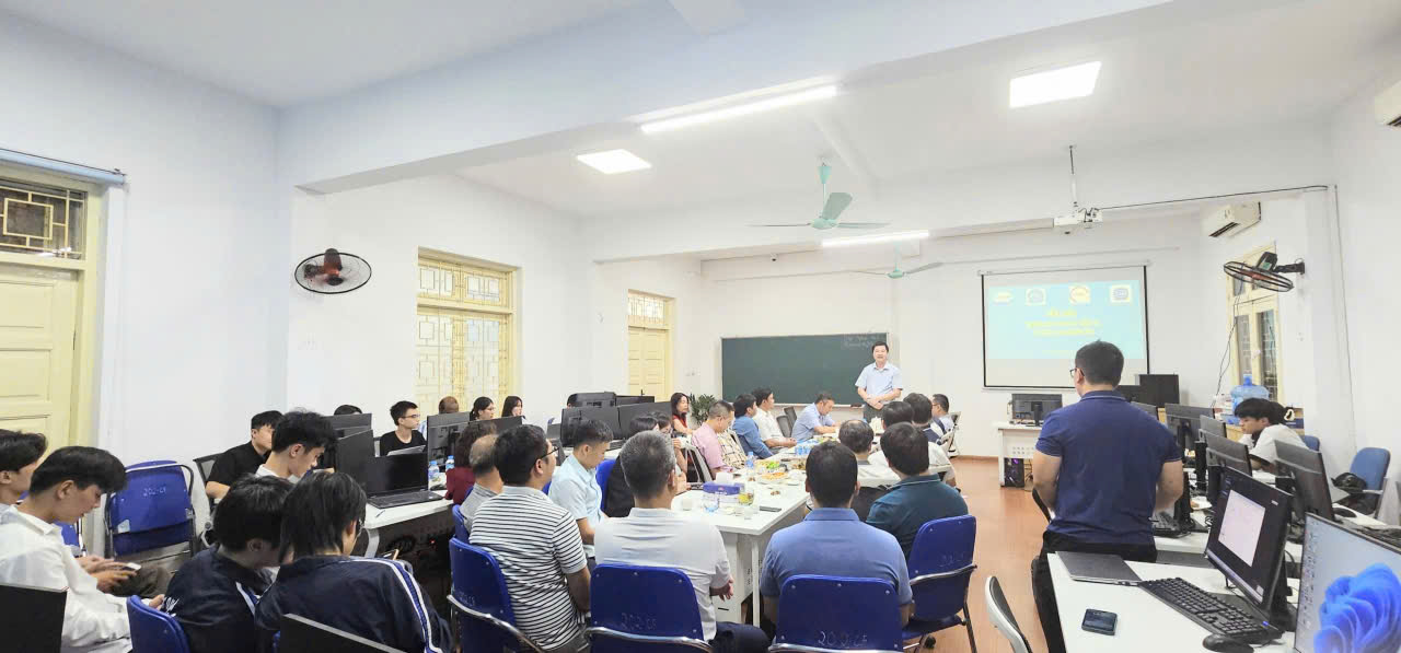PGS.TS Lê Hoàng Sơn tại Hội thảo Liên minh LAB AI