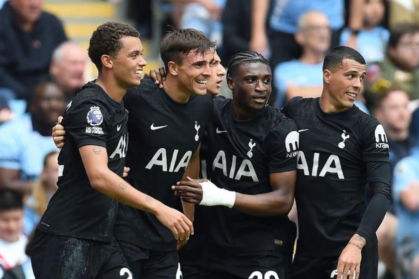 Tottenham giành chiến thắng 2-0 trước Man City ngay tại Etihad