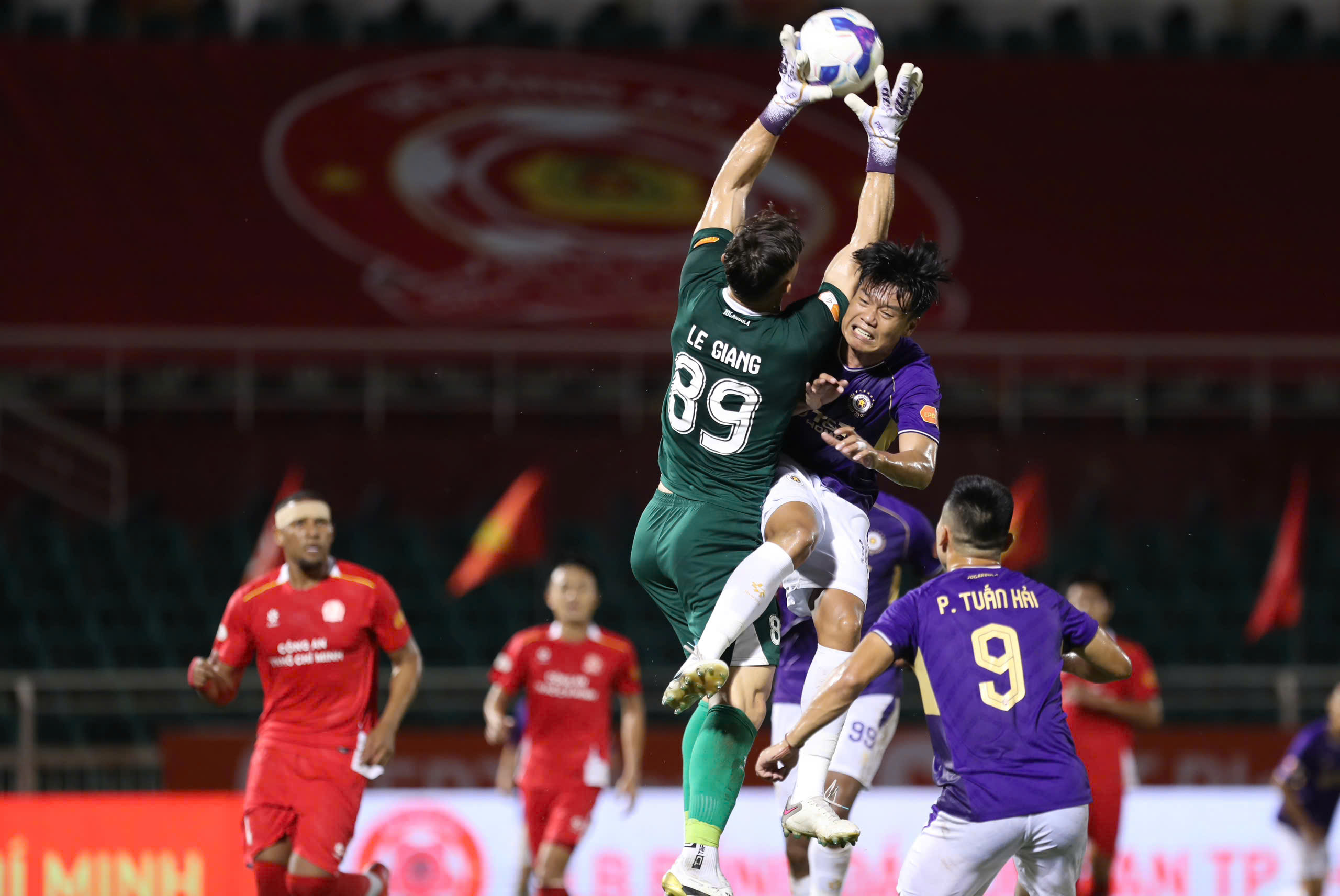 V-League rất cần sự xuất hiện của những cầu thủ Việt kiều có trình độ chuyên môn tốt như Patrik Lê Giang. Ảnh: Tuấn Phạm