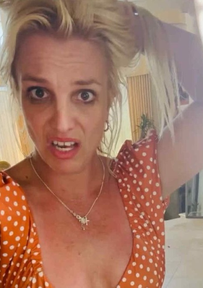 Britney Spears gây lo lắng khi liên tục đăng tải những thứ kỳ lạ, khó hiểu lên MXH
