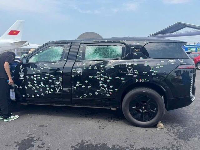 Chiếc SUV VF 9 phiên bản limousine được thử nghiệm