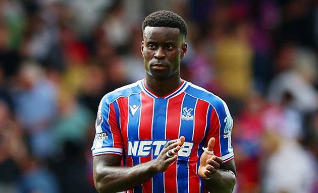 Marc Guehi có thể là giải pháp cho hàng thủ Liverpool.