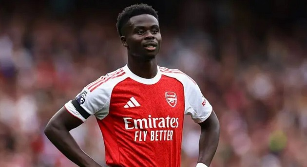 Saka không thể chơi đủ 90 phút trước Leeds United.