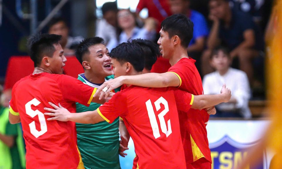 Tuyển futsal Việt Nam tăng hạng FIFA