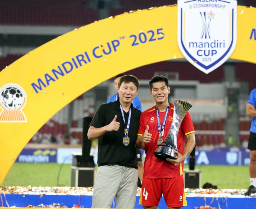 Trung vệ Hiểu Minh: Á quân U23 Đông Nam Á, vô địch U21 Quốc gia chỉ trong 2 ngày