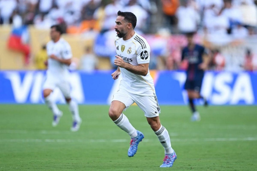 Cuộc chiến hậu vệ phải Real Madrid: Alexander-Arnold hay Carvajal?