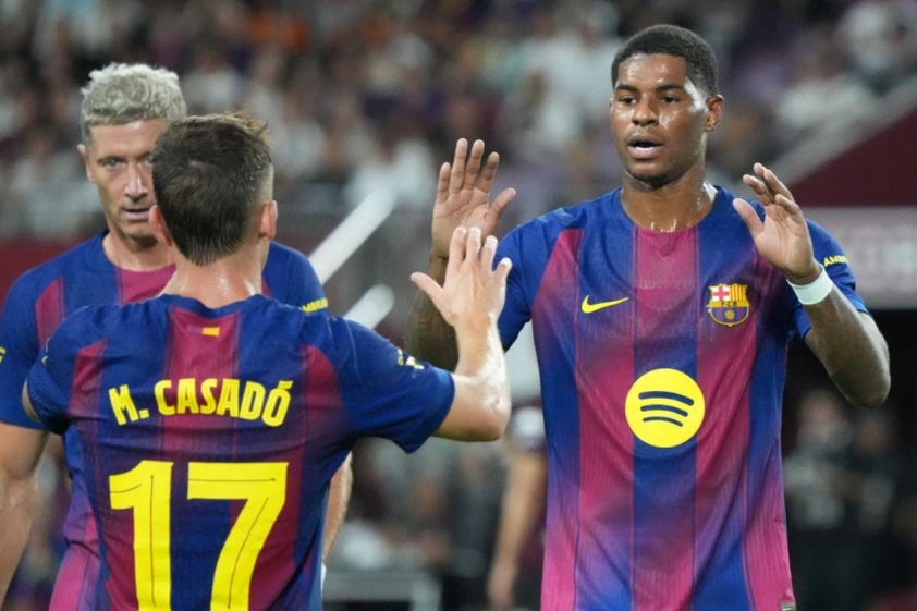 Tương lai bất định của Marc Casadó tại Barcelona: Áp lực tài chính và tham vọng cá nhân
