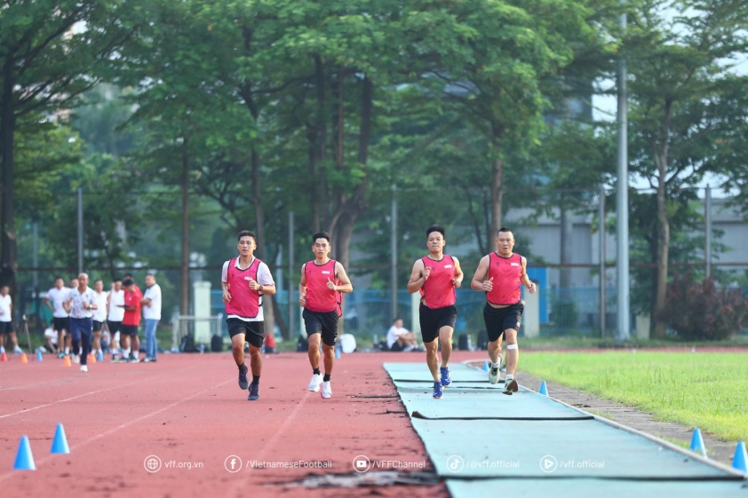 Sự cố y tế tại buổi kiểm tra thể lực trọng tài V.League 2025/26