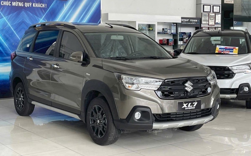Suzuki XL7 Black Edition phiên bản đặc biệt