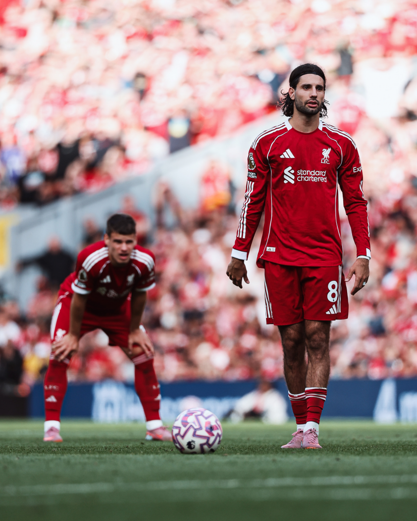 Liverpool bị Szoboszlai đánh bại