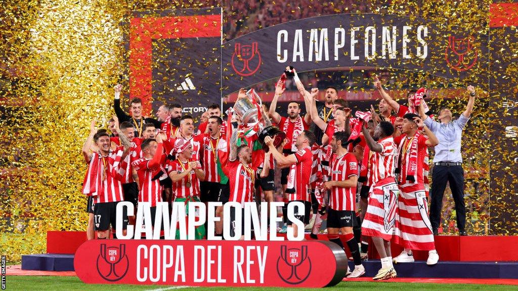 Athletic Bilbao ăn mừng chức vô địch Copa del Rey 2024