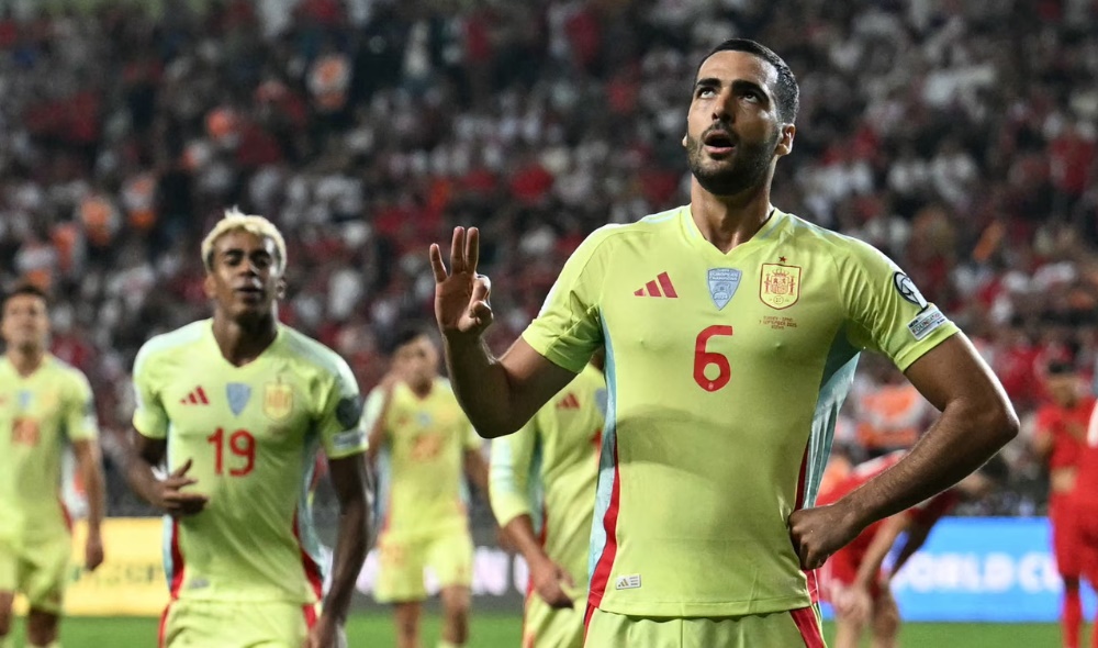 Merino lập cú hat-trick trong chiến thắng Thổ Nhĩ Kỳ.