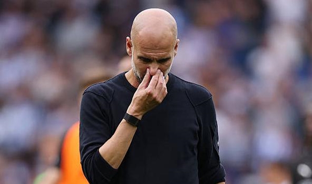 Pep Guardiola chưa thể tìm ra lời giải cho hàng phòng ngự Manchester City.