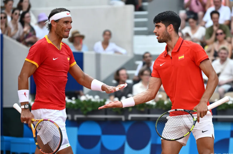 Nadal, người đã đưa tennis Tây Ban Nha lên một tầm cao chưa từng có, cho rằng Alcaraz đang giúp quốc gia này tiếp tục duy trì vị thế số một trên bản đồ quần vợt thế giới.