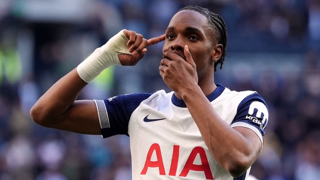 Mathys Tel bị loại khỏi danh sách Champions League của Tottenham