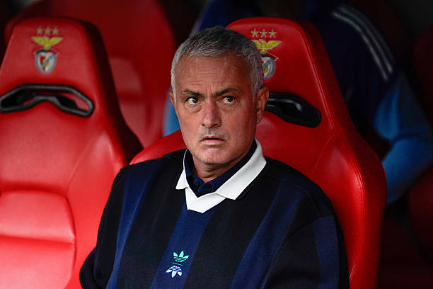 Amorim nên suy ngẫm về phát biểu của Mourinho ngày trước.