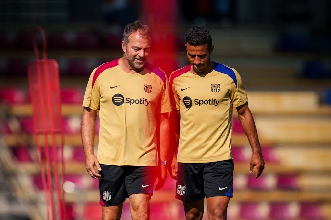 Thiago Alcantara trở lại sân Camp Nou