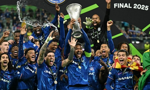 Chelsea thêm Conference League vào kho danh hiệu