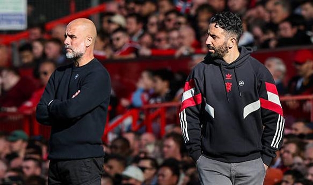 Manchester United và Manchester City đều đang trải qua giai đoạn tái thiết.