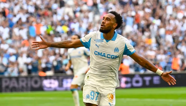 Aubameyang thể hiện kỹ năng săn bàn tại Champions League