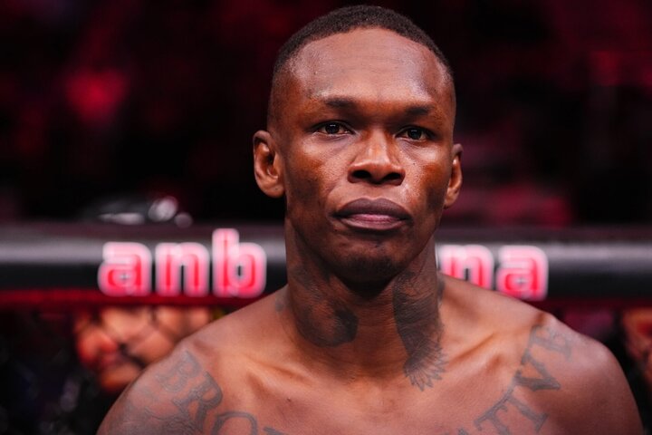 Israel Adesanya với kickboxing