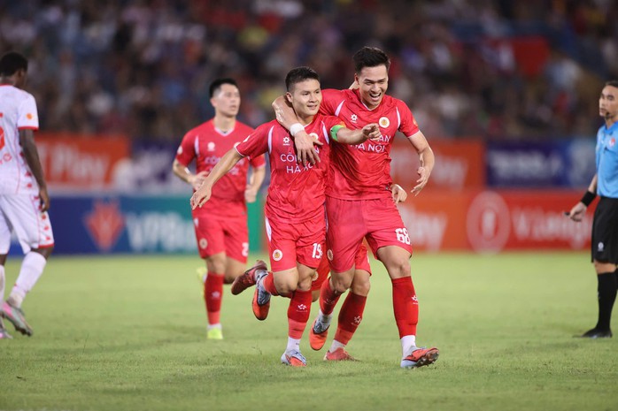 Quang Hải và Việt Anh sẽ vắng mặt trong trận Công an Hà Nội đấu Cebu FC