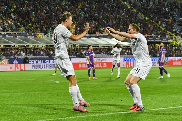 Tiền đạo Rasmus Hojlund ăn mừng bàn thắng