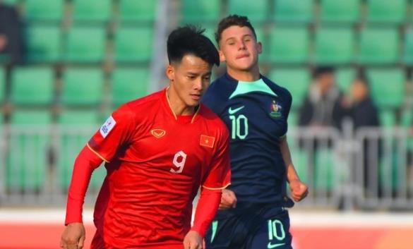 Thanh Nhàn được xem là của hiếm của bóng đá Việt Nam. Thanh Nhàn được xem là của hiếm của bóng đá Việt Nam.