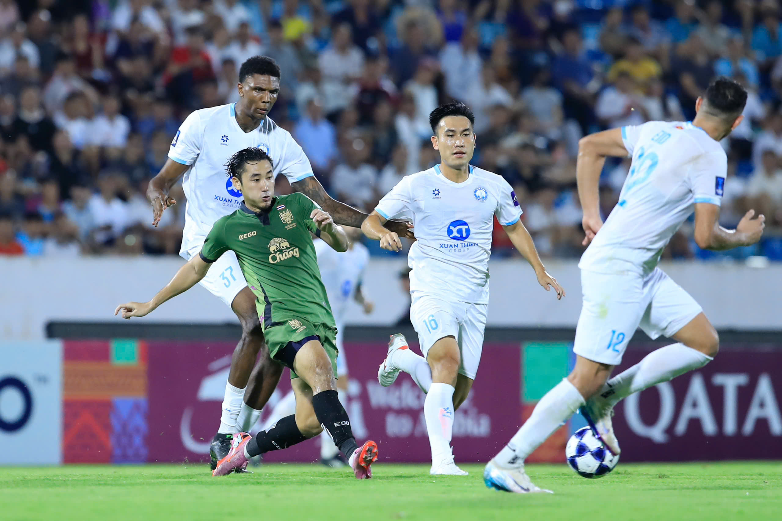 Sau niềm vui giải châu lục, Nam Định đối diện khó khăn V-League khi đối đầu Hoàng Đức, Văn Lâm - Ảnh 1.