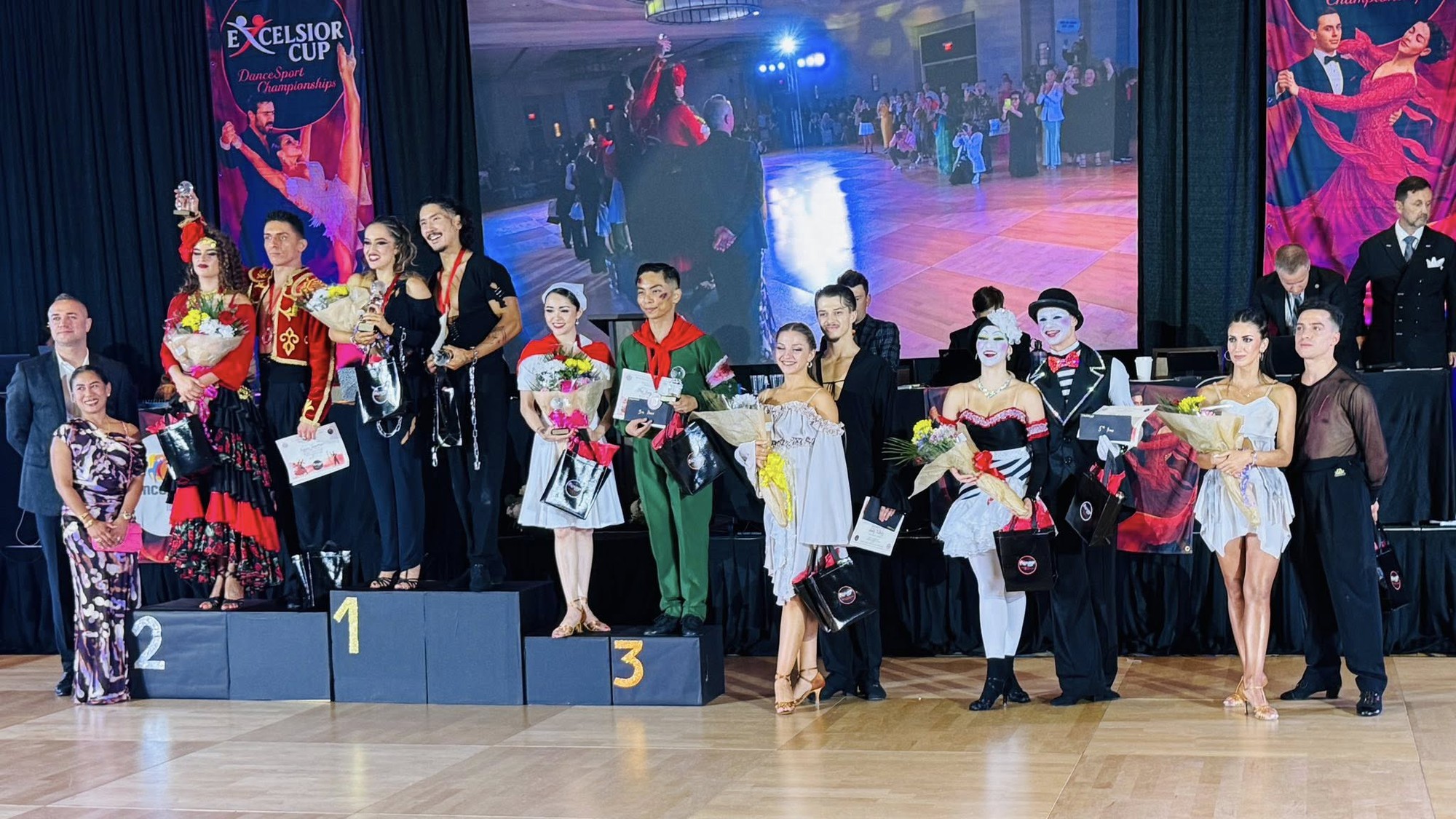 Phan Hiển - Thu Hương giành HCĐ giải Vô địch Thế giới Show Dance Latin
