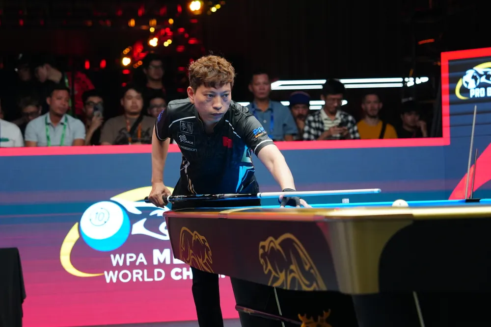 Quốc Hoàng chung kết bóng bàn billiards