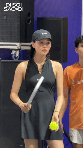 Hiền Hồ xinh đẹp trên sân pickleball