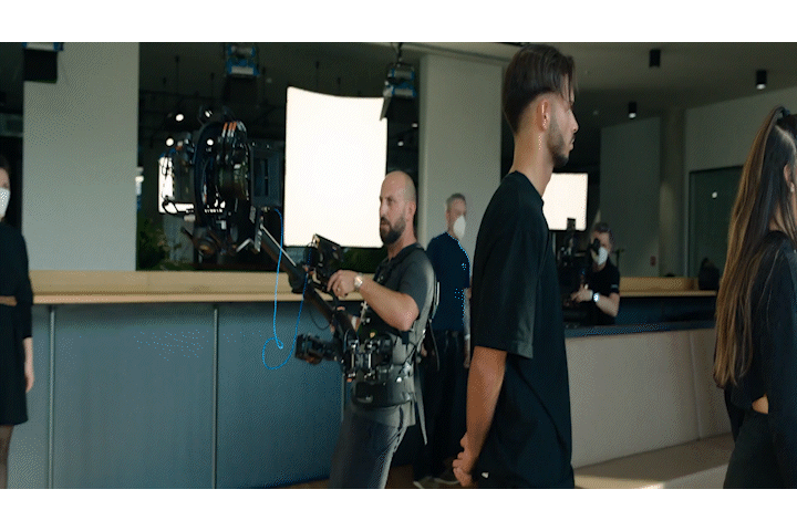 Quay quảng cáo xe hơi bằng Steadicam Trinity