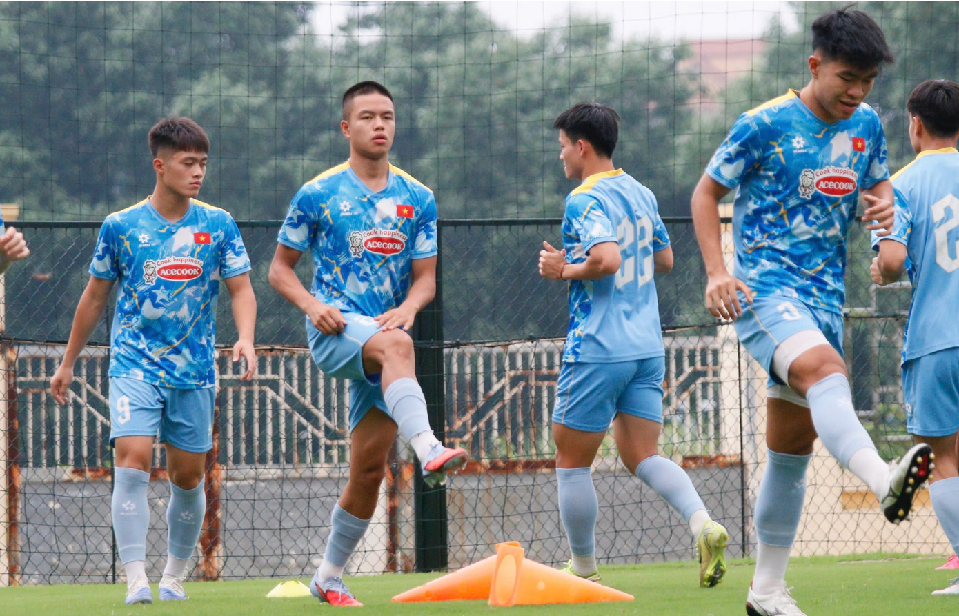 Đội tuyển U23 Việt Nam chuẩn bị cho vòng loại U23 châu Á U23 Việt Nam tập luyện ráo riết