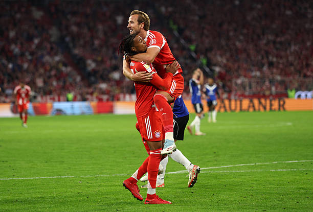 Bayern Munich đè bẹp Hamburg 5-0 tại Allianz Arena