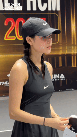 Hiền Hồ xinh đẹp trên sân pickleball