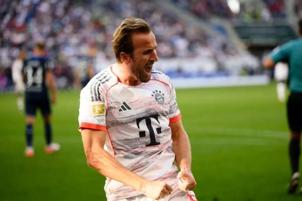 Harry Kane ghi bàn cho Bayern Munich