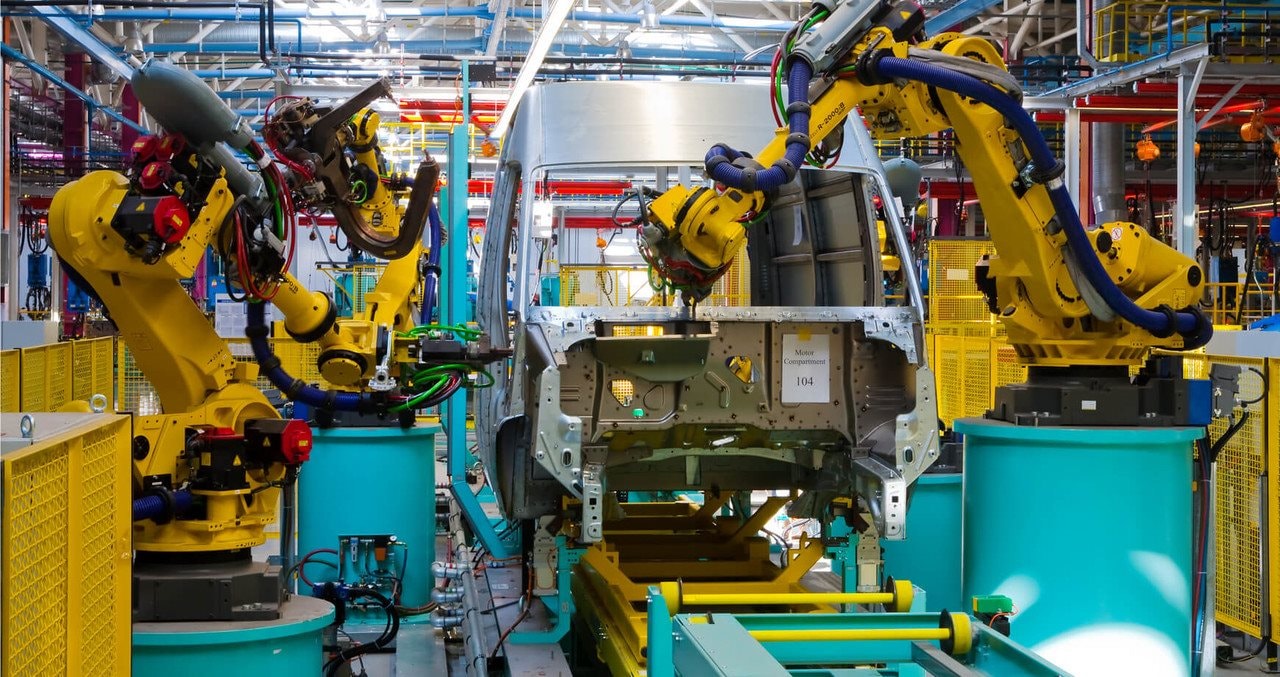 Robot hàn tự động trong dây chuyền sản xuất