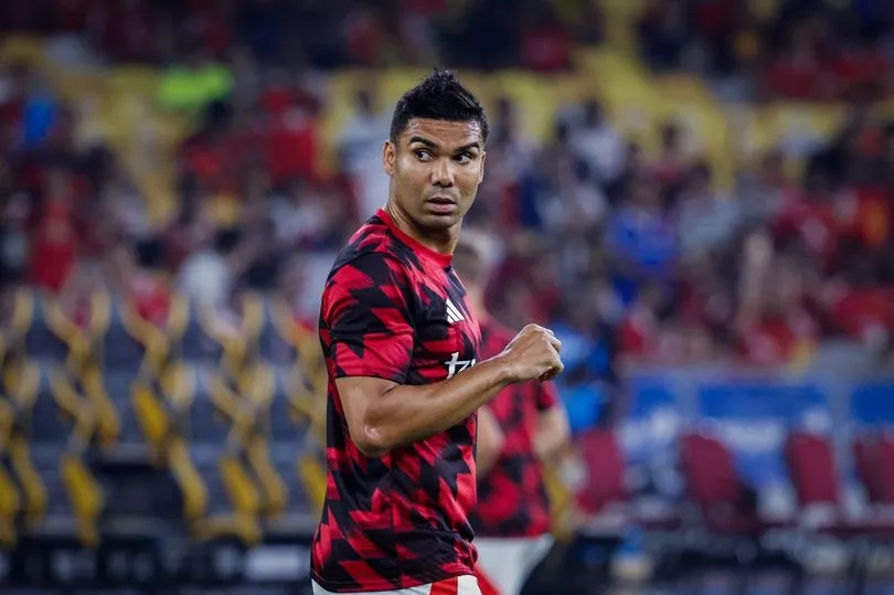 Casemiro rời Man Utd