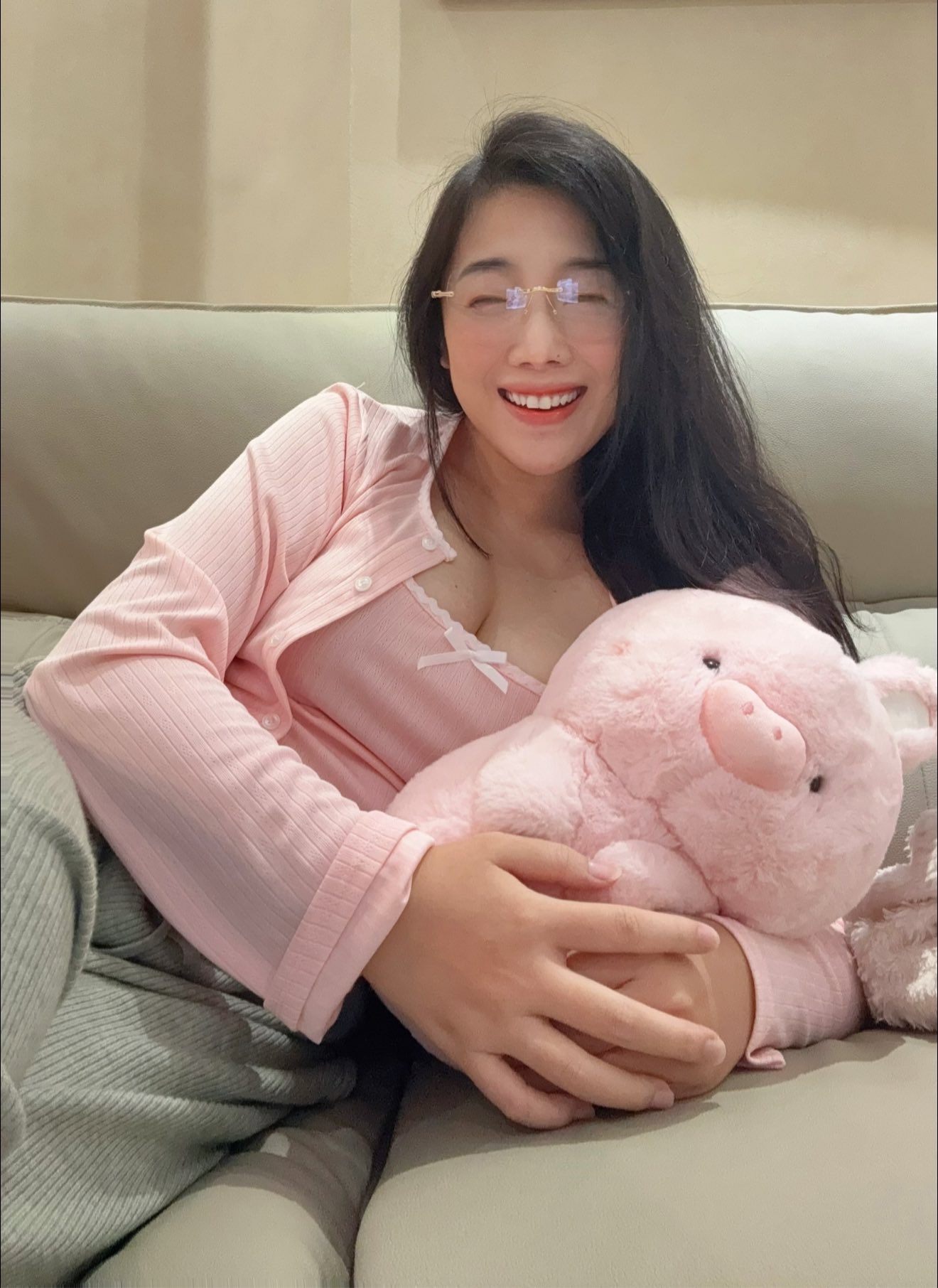 Hot girl TikTok khoe thân hình quyến rũ thu hút triệu lượt xem